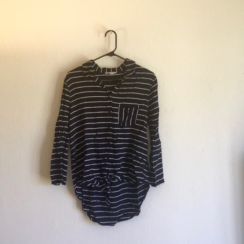 Hi-Lo Navy Blue Striped Button Up Blouse